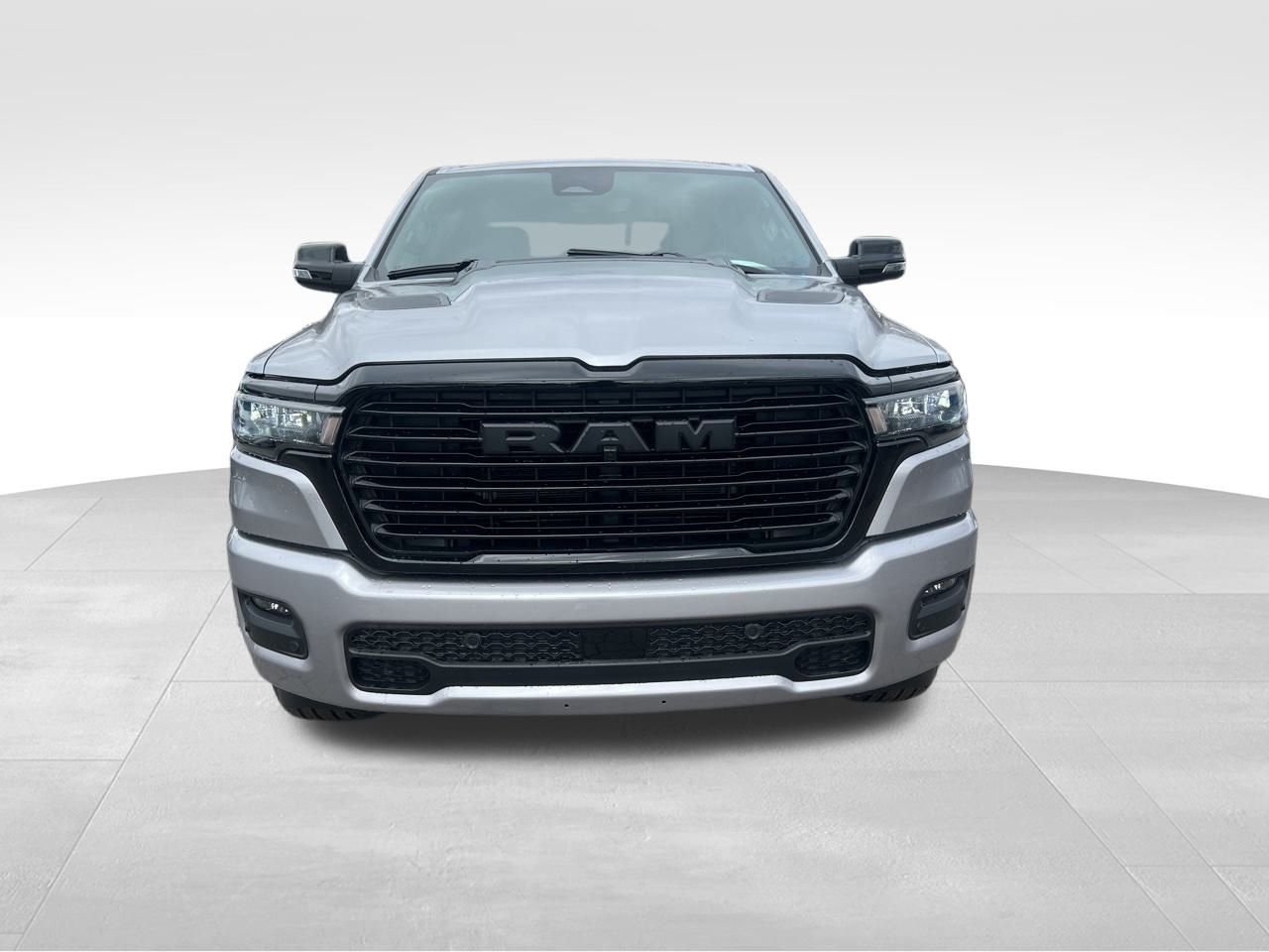 New 2026 Billet Silver Metallic Clear-Coat Exterior Paint RAM Laramie image 9