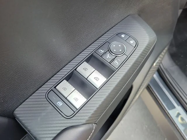 Used 2026 Gray Mitsubishi SE image 16
