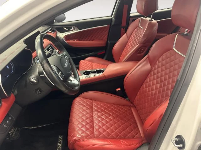 Used 2023 White Genesis 3.3T image 9