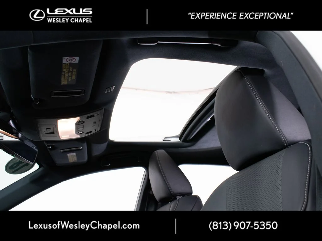 Used 2018 White Lexus 350 image 39