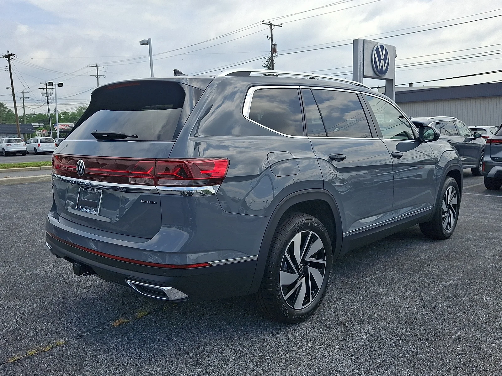 New 2026 pure gray - J2J2 Volkswagen SEL image 5