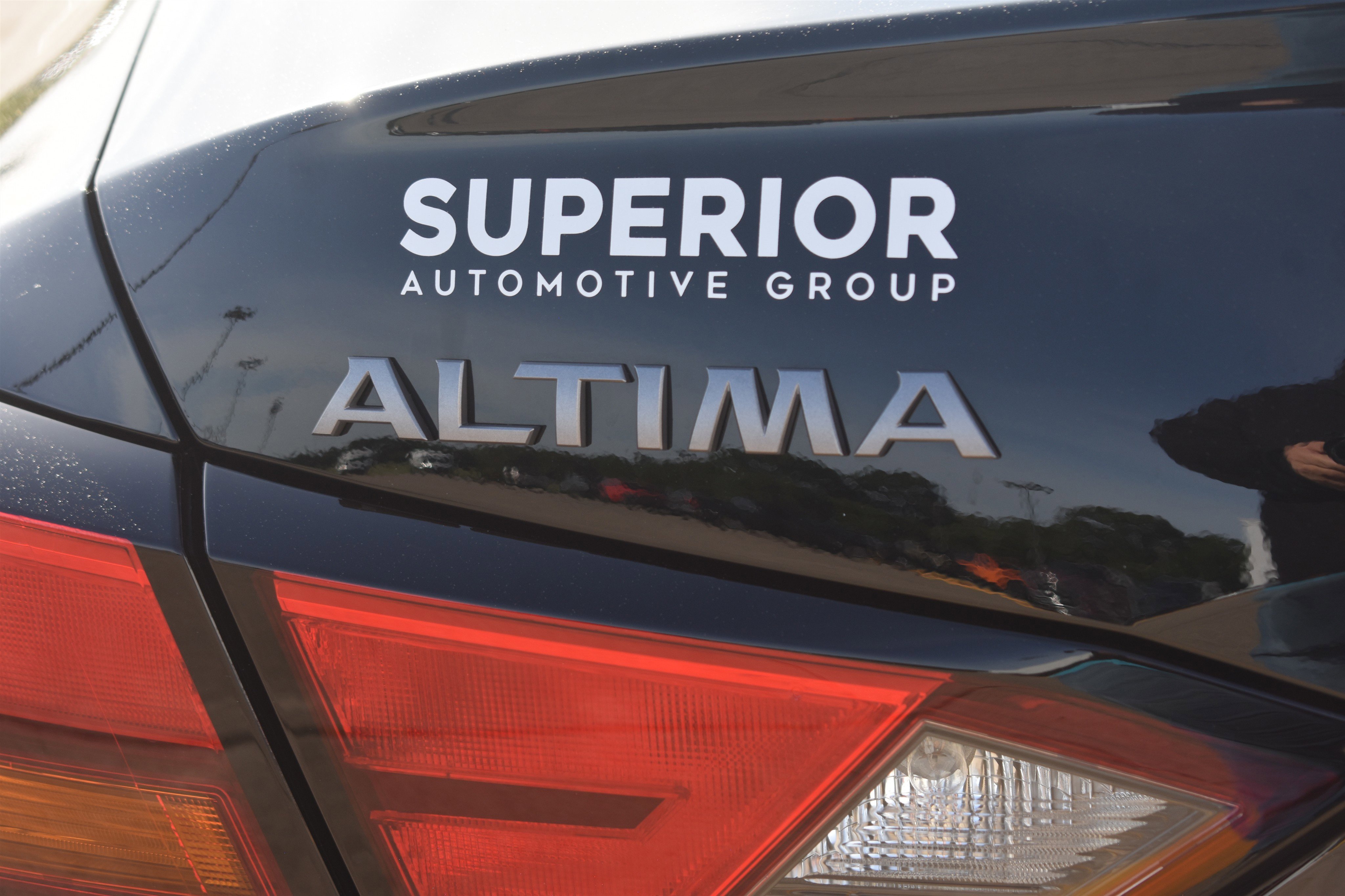 Used 2025 Super Black Nissan SR image 7
