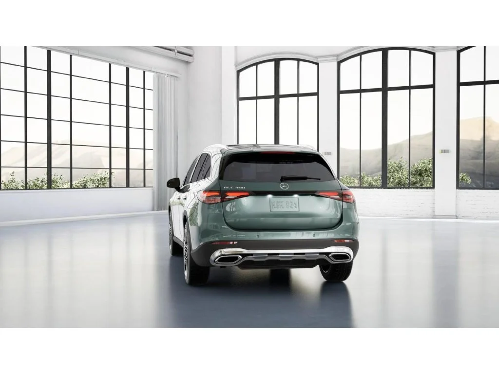New 2027 Silver Mercedes-Benz GLC 300 image 26