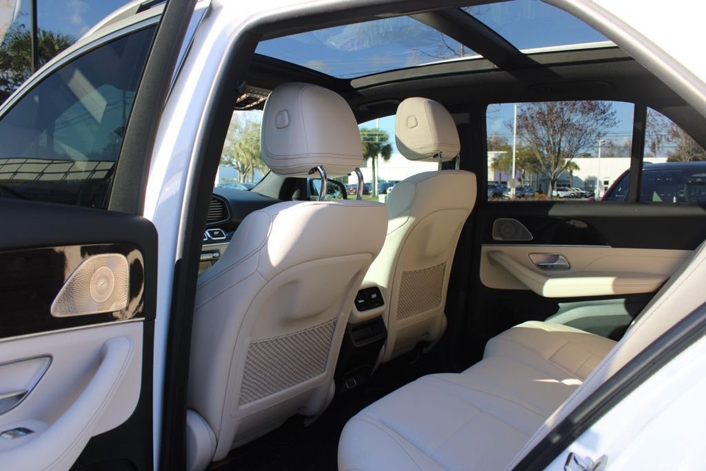 Certified Used 2025 White Mercedes-Benz GLE 450 image 33