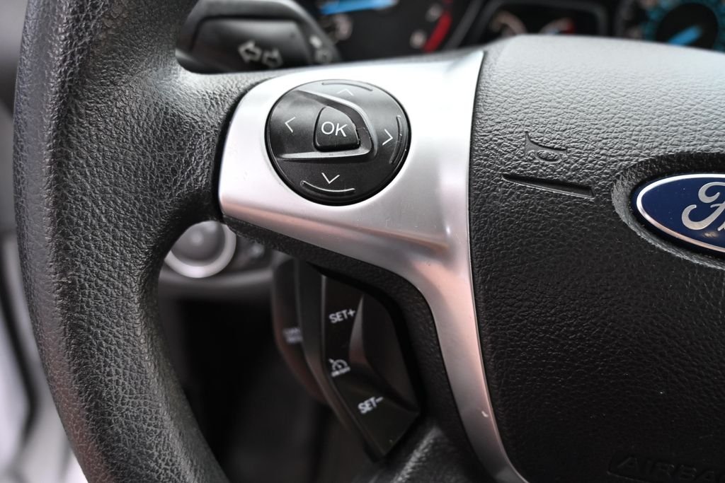 Used 2013 Oxford White Ford SE image 29