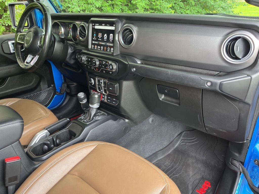 Used 2023 Blue Pearl Jeep Rubicon image 41