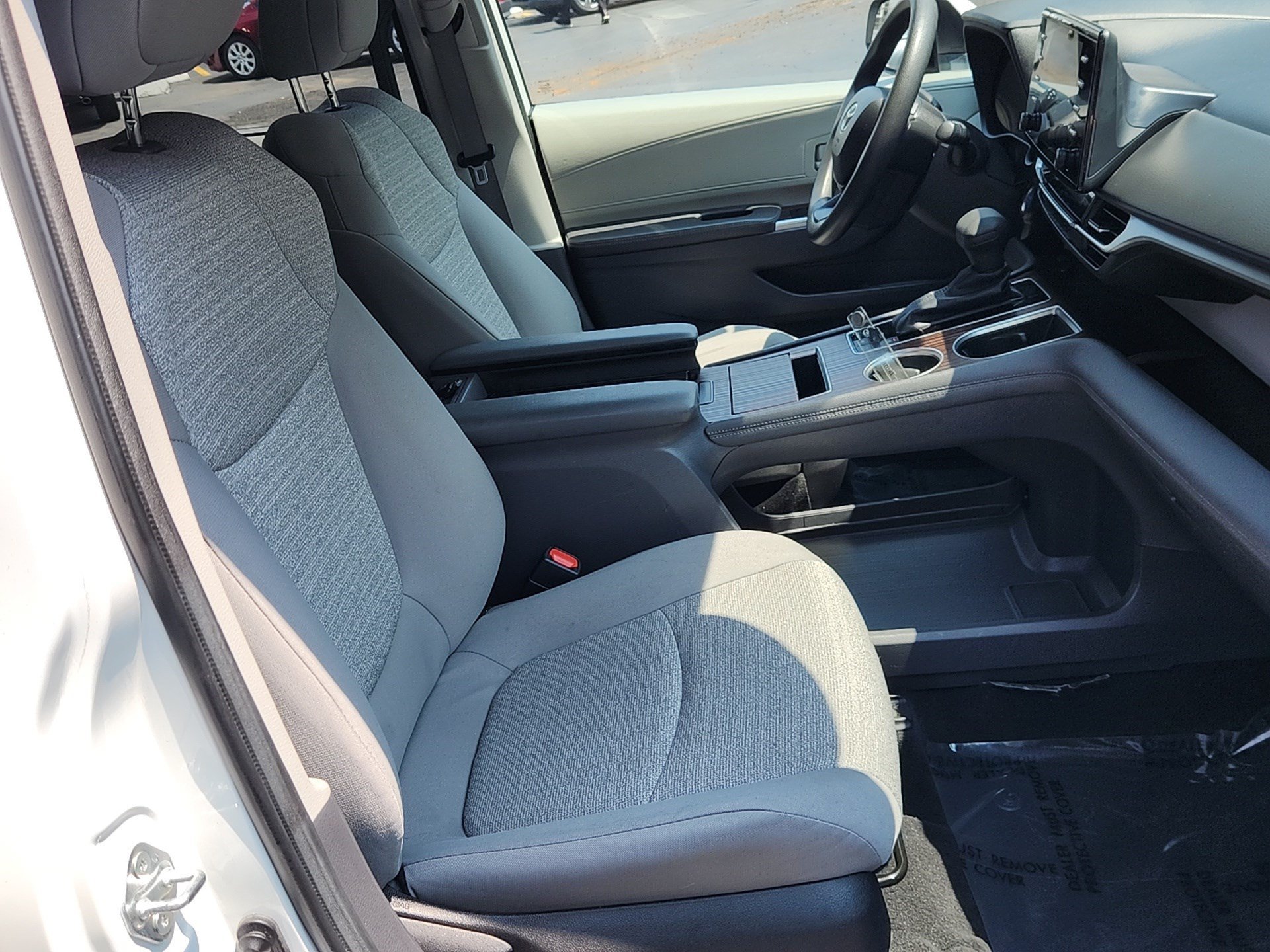 Certified Used 2022 White Toyota LE image 31