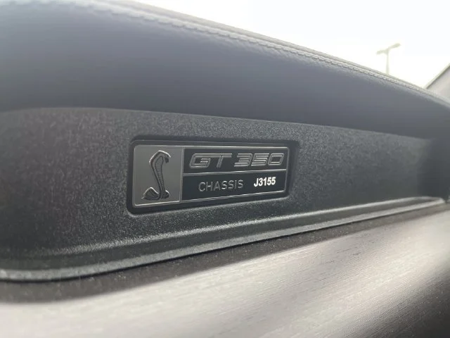 Used 2018 Race Red Ford Shelby GT350 image 28