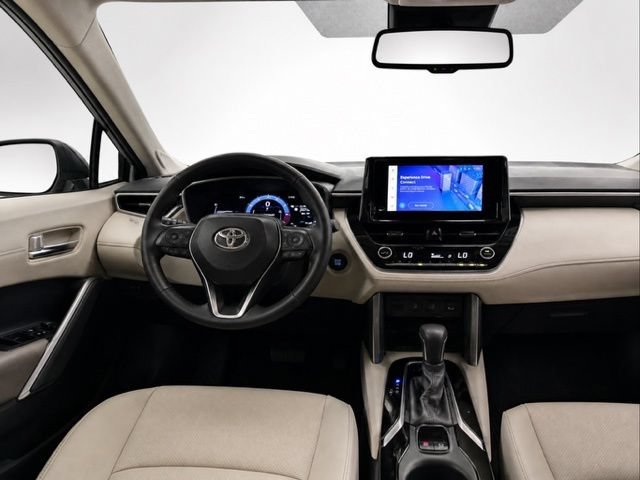 2024 Toyota Corolla Cross XLE - Photo 12