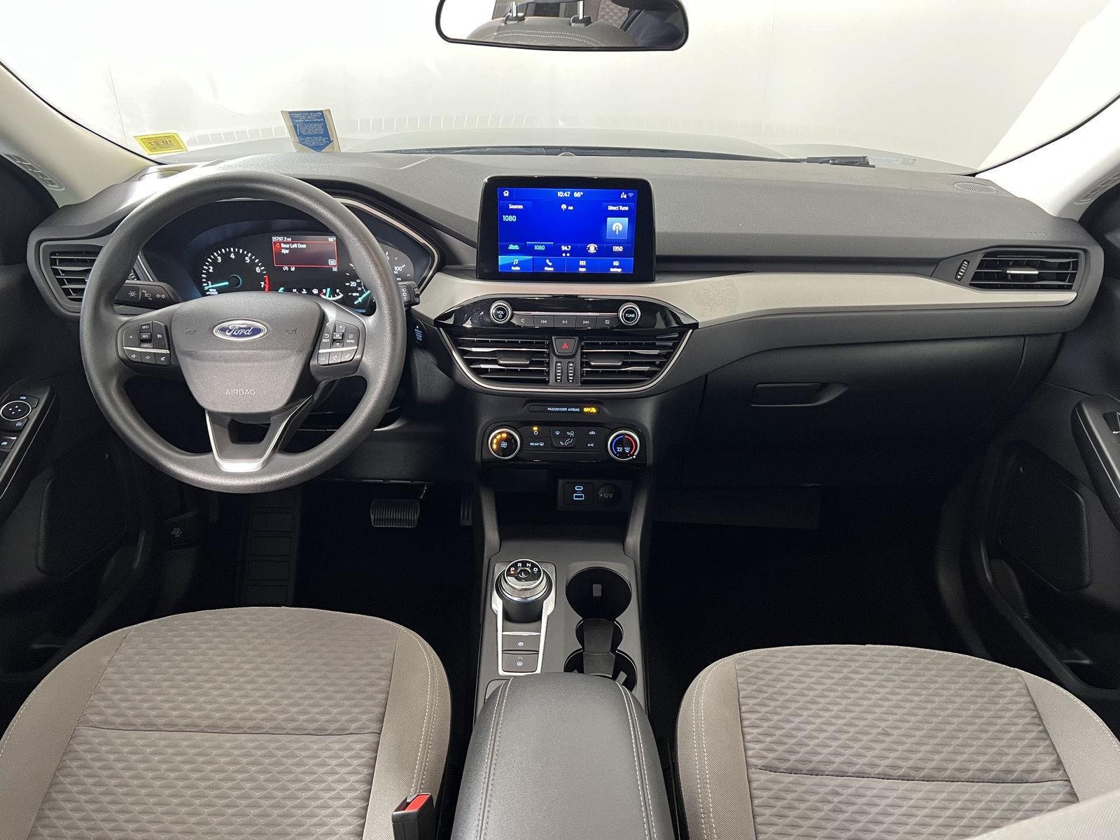 Used 2022 Agate Black Ford SE image 18
