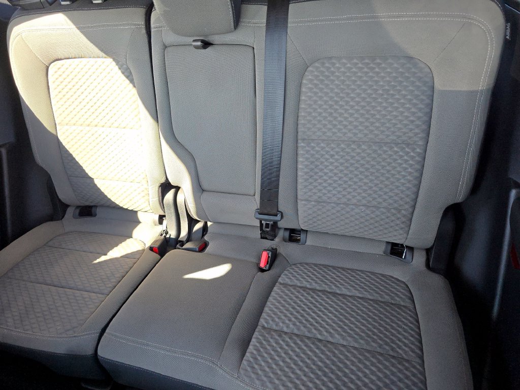 Used 2020 Blue Ford SE image 19