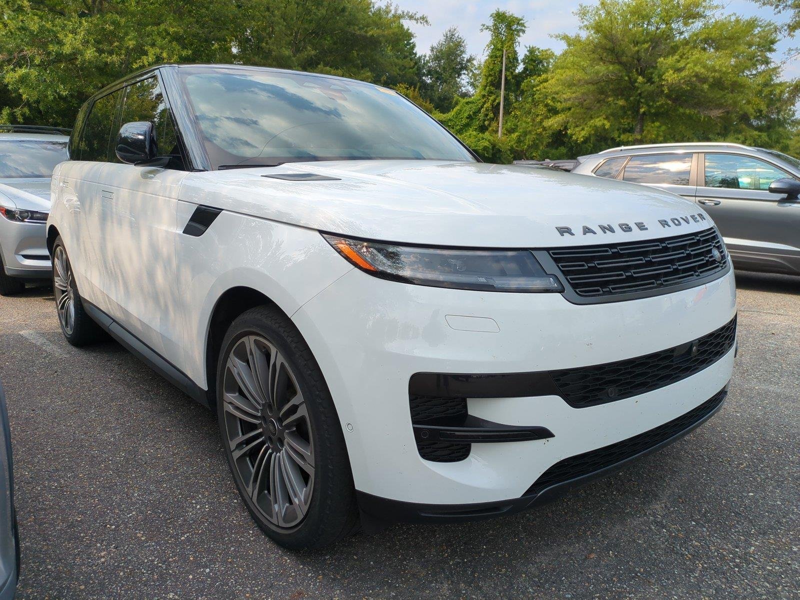 2024 Land Rover Range Rover Sport SE