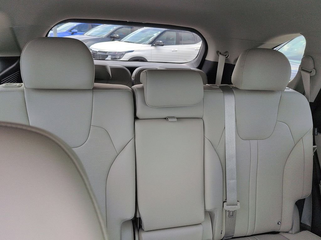 New 2026 Glacial White Pearl Kia S image 8