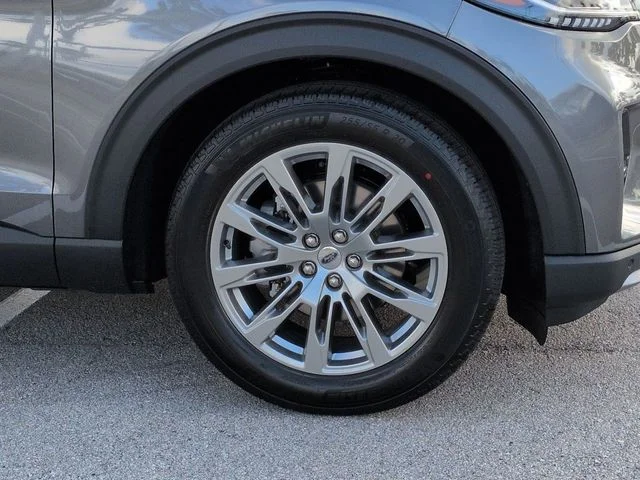 New 2026 Gray Ford Platinum image 11