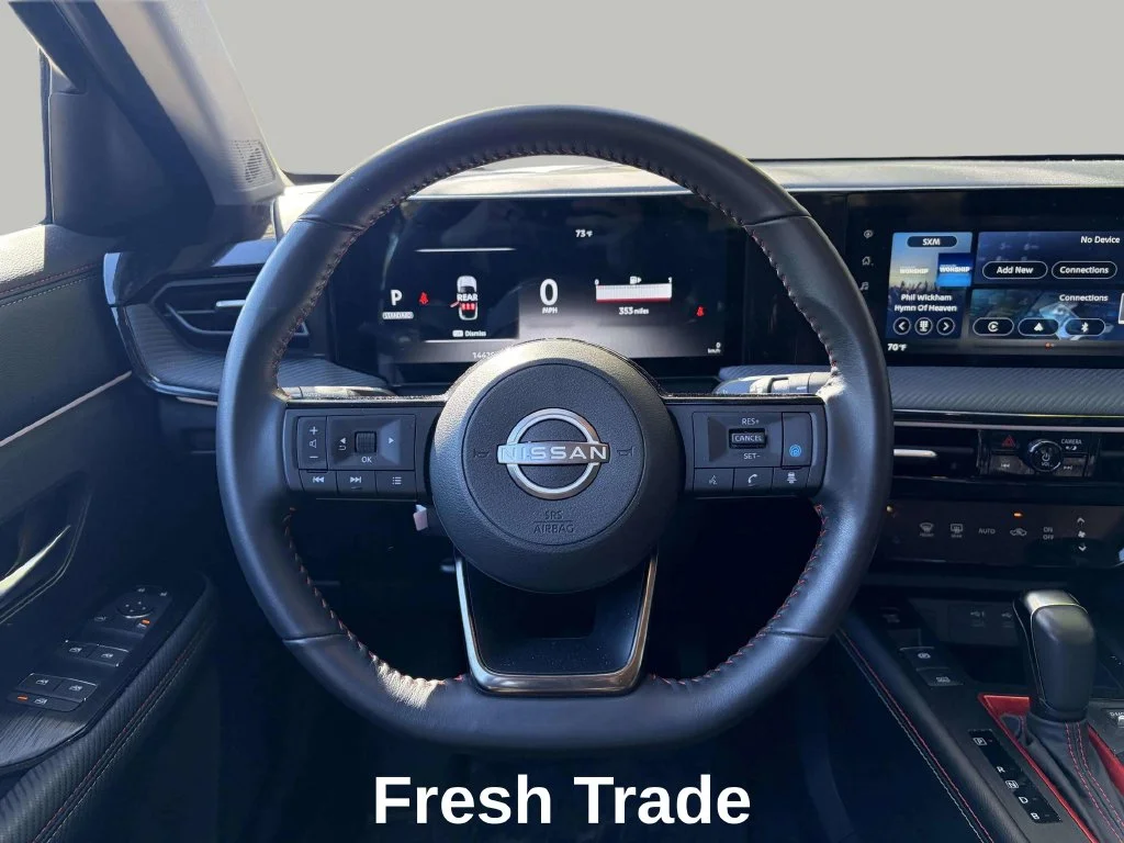 Used 2025 Canyon Bronze Metallic Nissan SR image 13