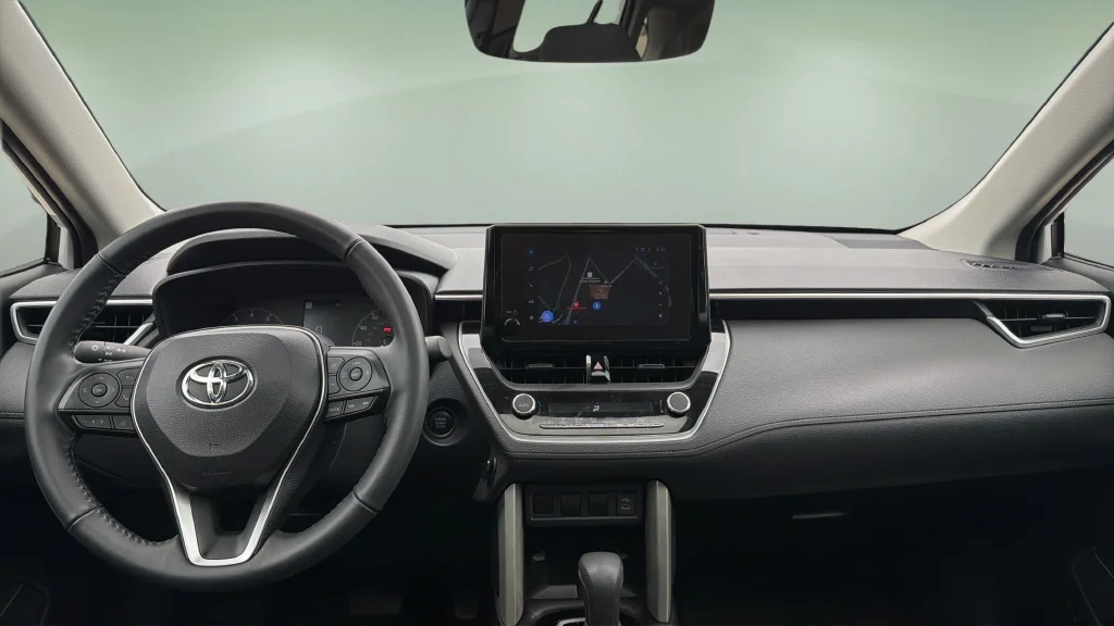 Used 2024 Pearl Toyota LE image 18