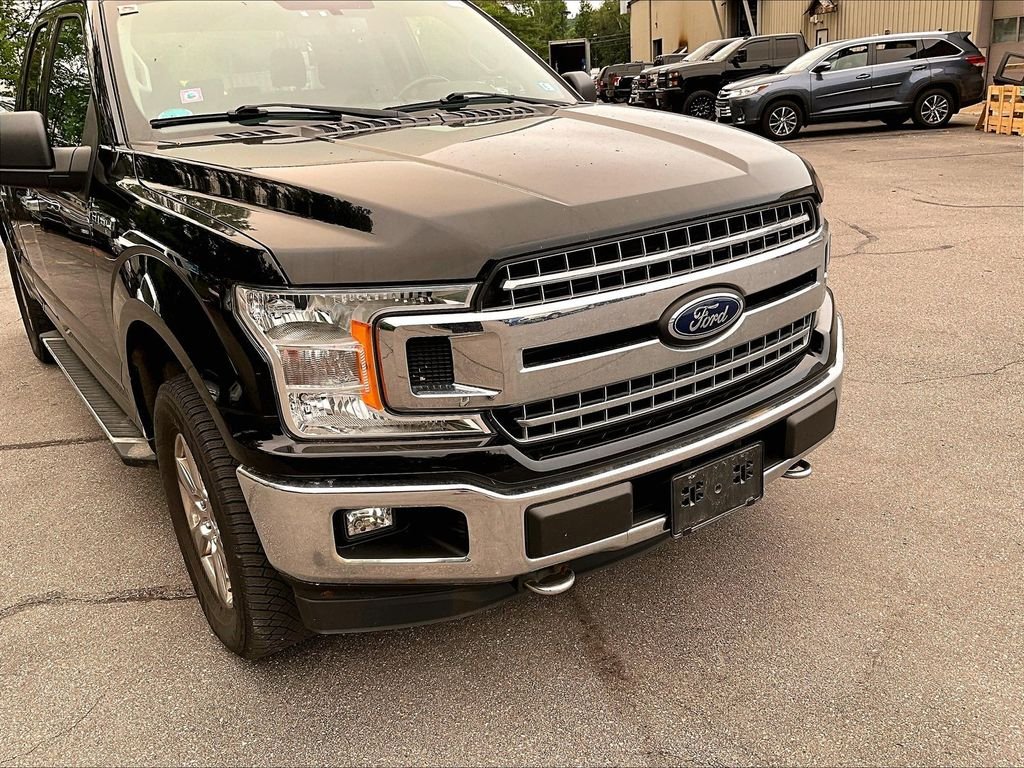 Used 2018 Shadow Black Ford XLT image 5