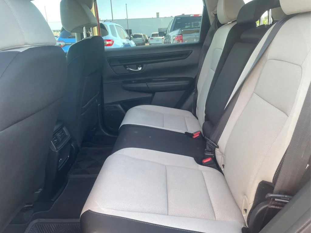 Used 2024 sparkle silver metallic Honda EX image 21