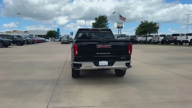 2026 GMC Sierra 1500 SLT - Photo 7