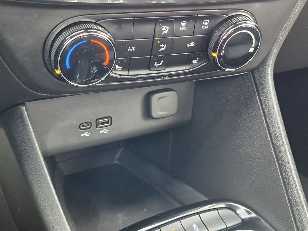 Used 2024 Red Buick Preferred image 19