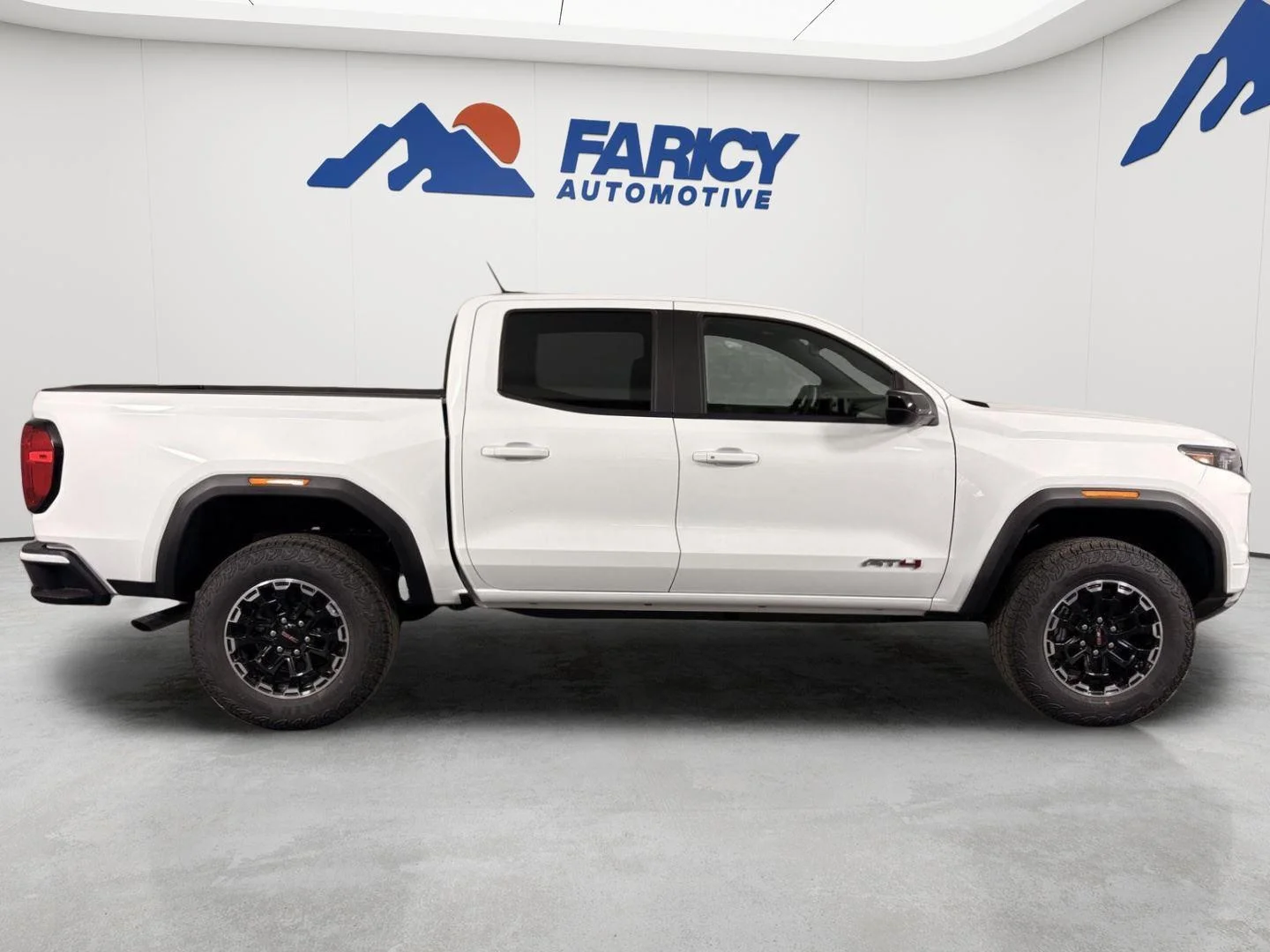New 2026 Summit White GMC AT4 image 9
