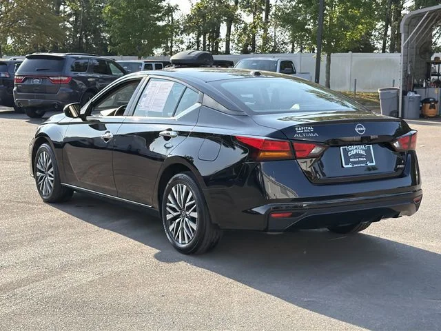 Used 2025 Black Nissan 2.5 SV image 11