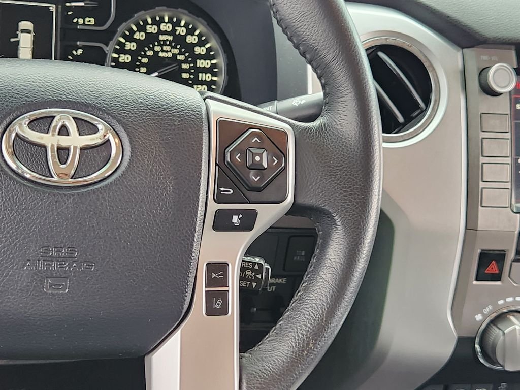 Used 2020 Super White Toyota SR5 image 30