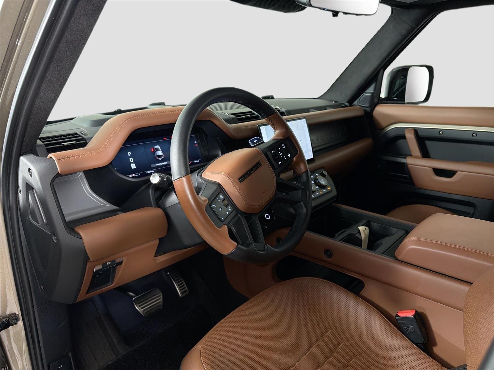 Certified Used 2025 Petra Copper Land Rover OCTA 635PS image 9