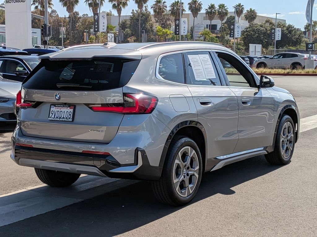 Used 2025 Silver BMW xDrive28i image 6