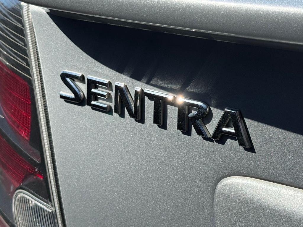 Used 2012 Silver Nissan 2.0 SR image 7