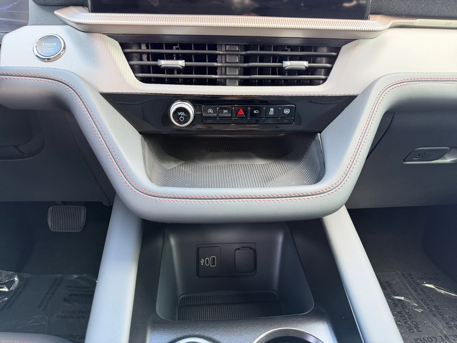 New 2026 Carbonized Gray Metallic Ford Active image 12