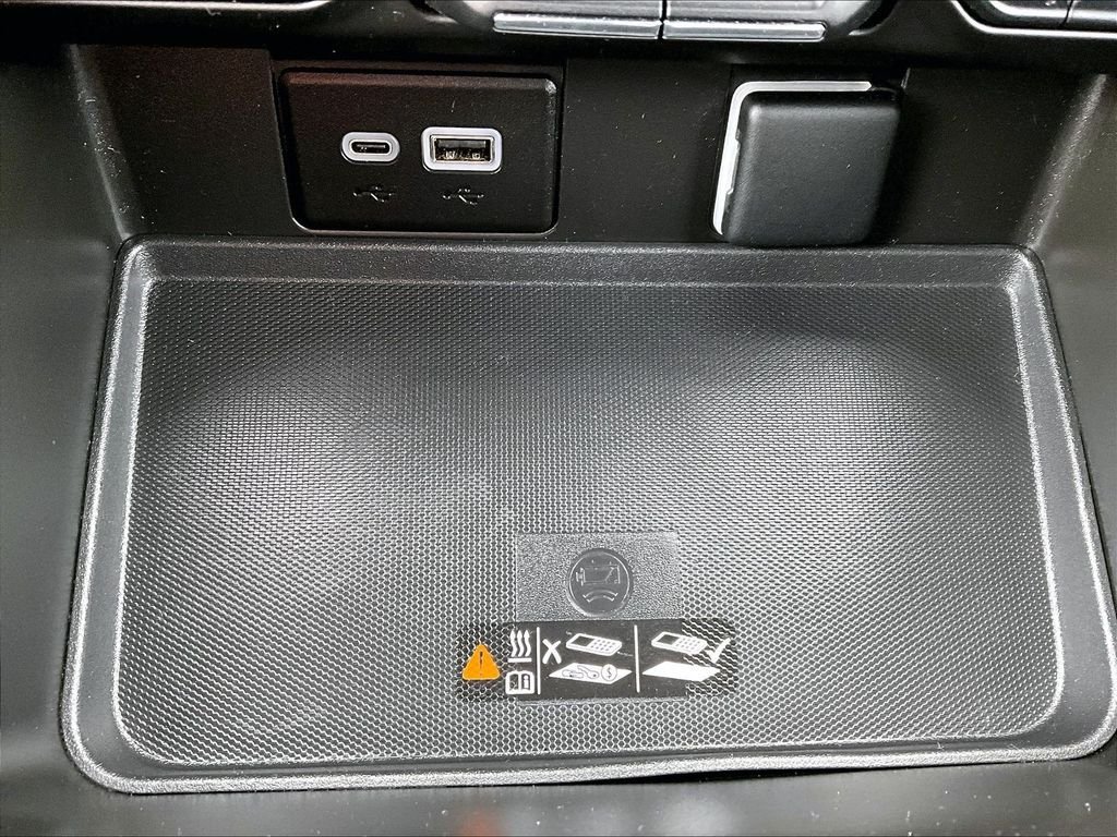 Used 2023 Summit White Chevrolet Premier image 28