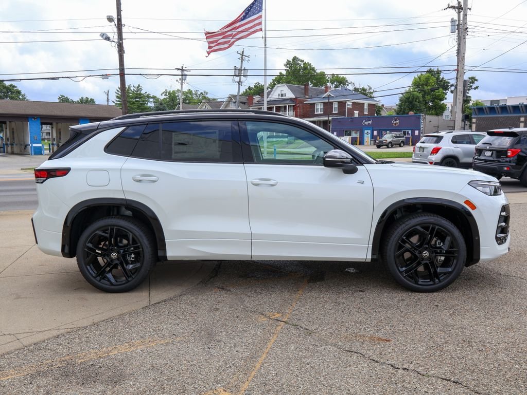 New 2026 White Volkswagen 2.0T SE R-Line Black image 6