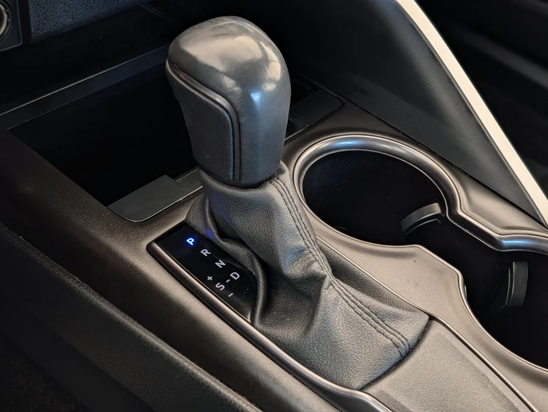 Certified Used 2024 Silver Toyota SE - - FWD - Heated Seats & Wheel - 7 Touchscreen - Apple CarPlay - Android Auto & More! image 20