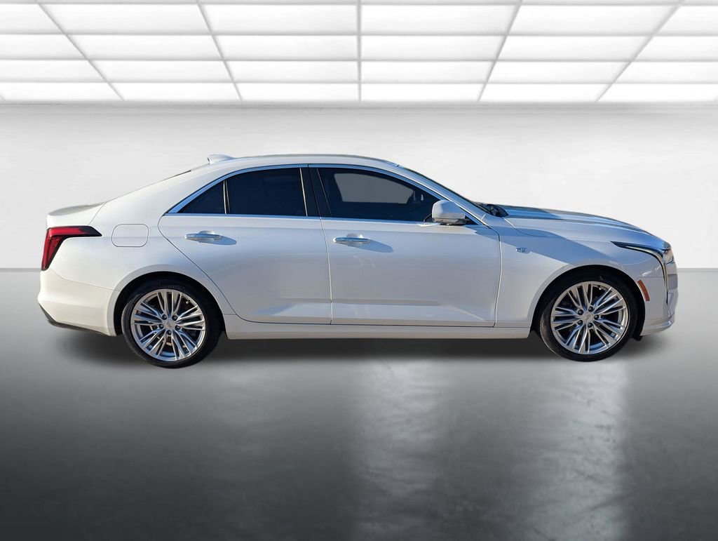 Used 2020 Crystal White Tricoat Cadillac Premium Luxury image 29