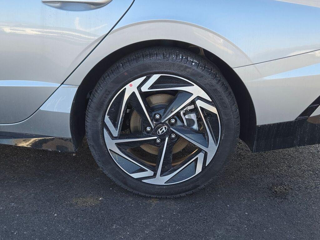 New 2026 Silver Hyundai SEL Sport image 16
