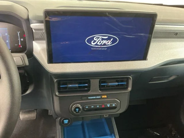 New 2026 Carbonized Gray Metallic Ford XLT image 19