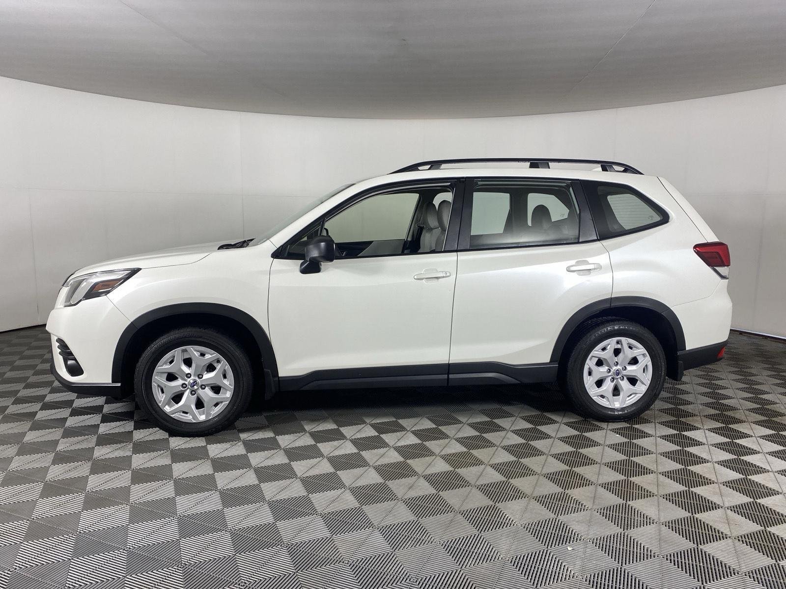 Used 2023 Crystal White Pearl Subaru  image 4