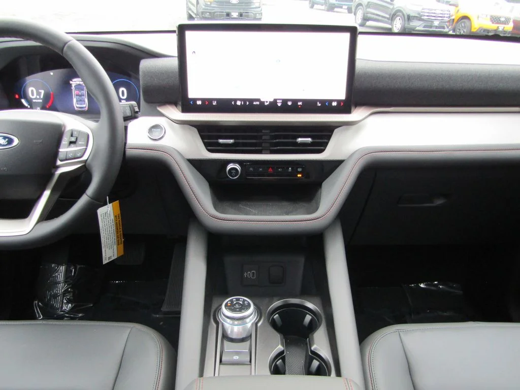 New 2026 Star White Metallic Tri-Coat Ford Active image 11