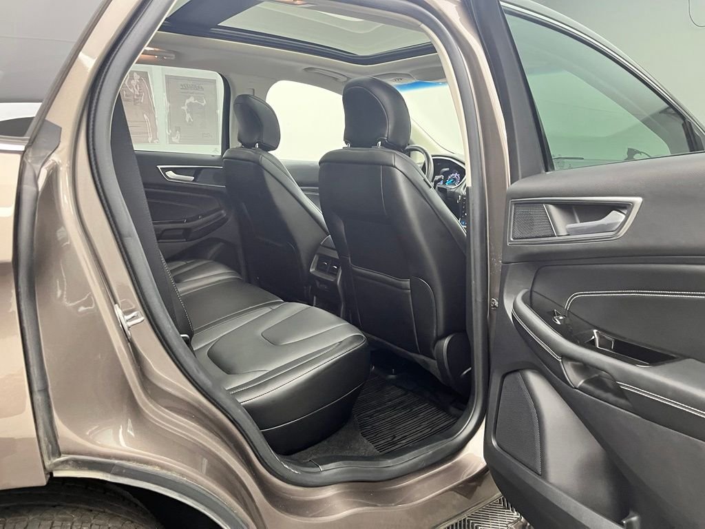 Used 2019 Stone Gray Metallic Ford Titanium image 36