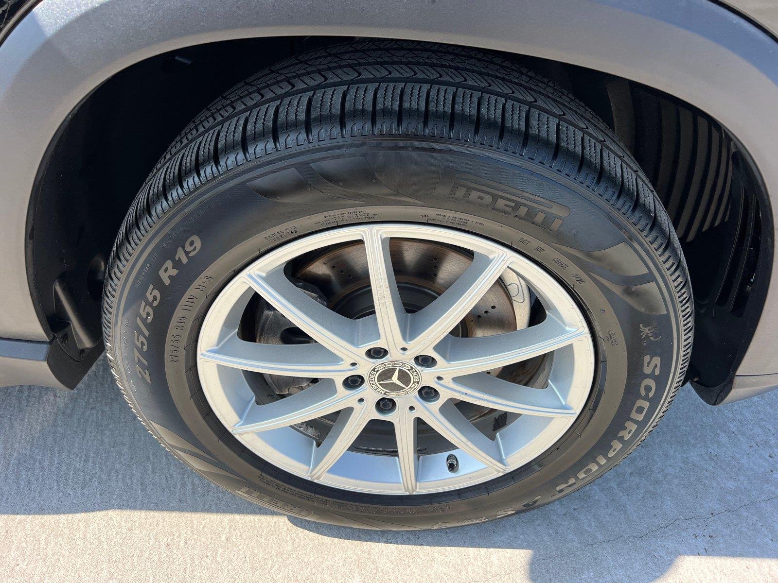 Used 2024 Black Mercedes-Benz GLE 350 image 12
