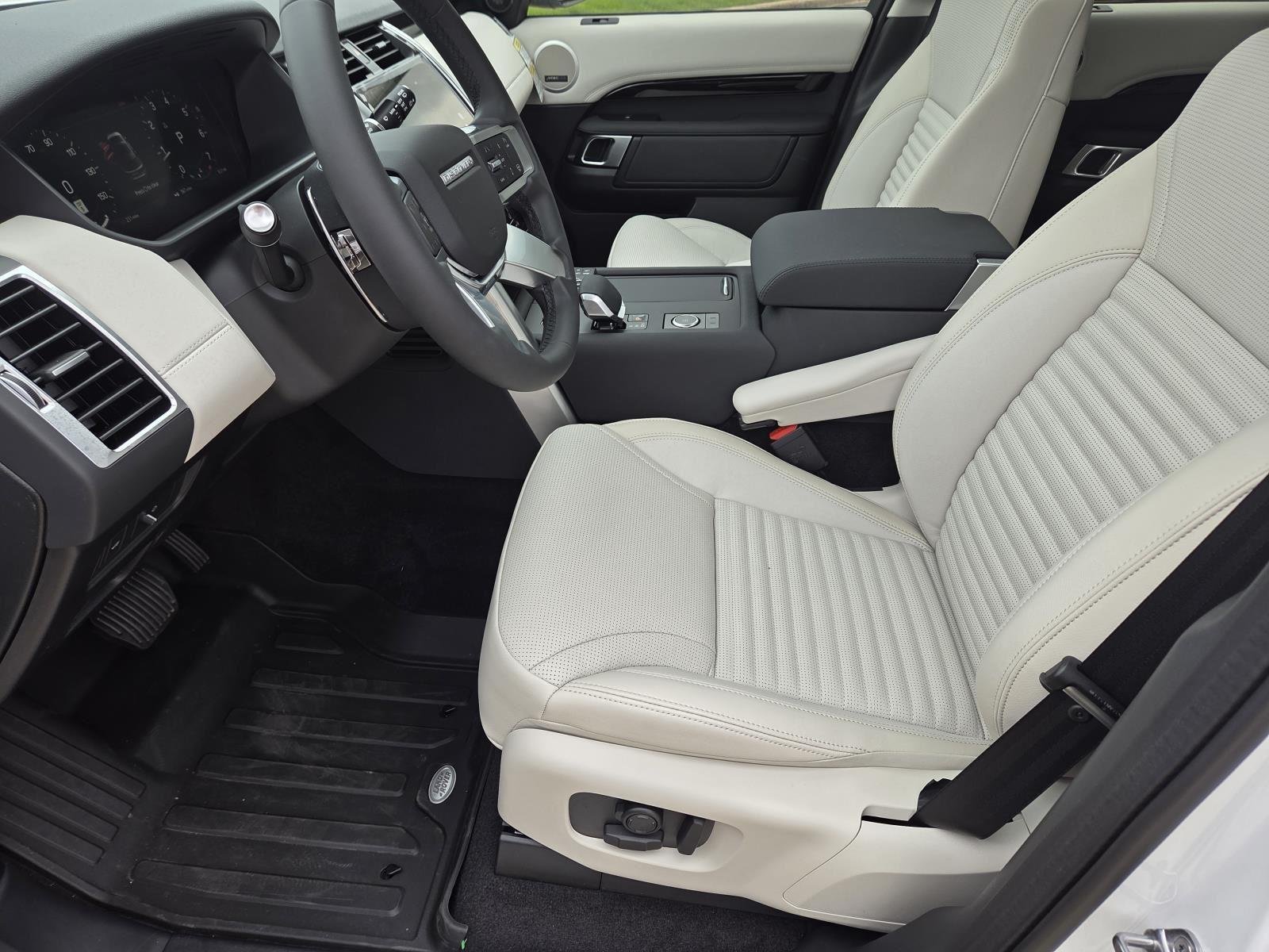 New 2026 Fuji White Land Rover S image 34