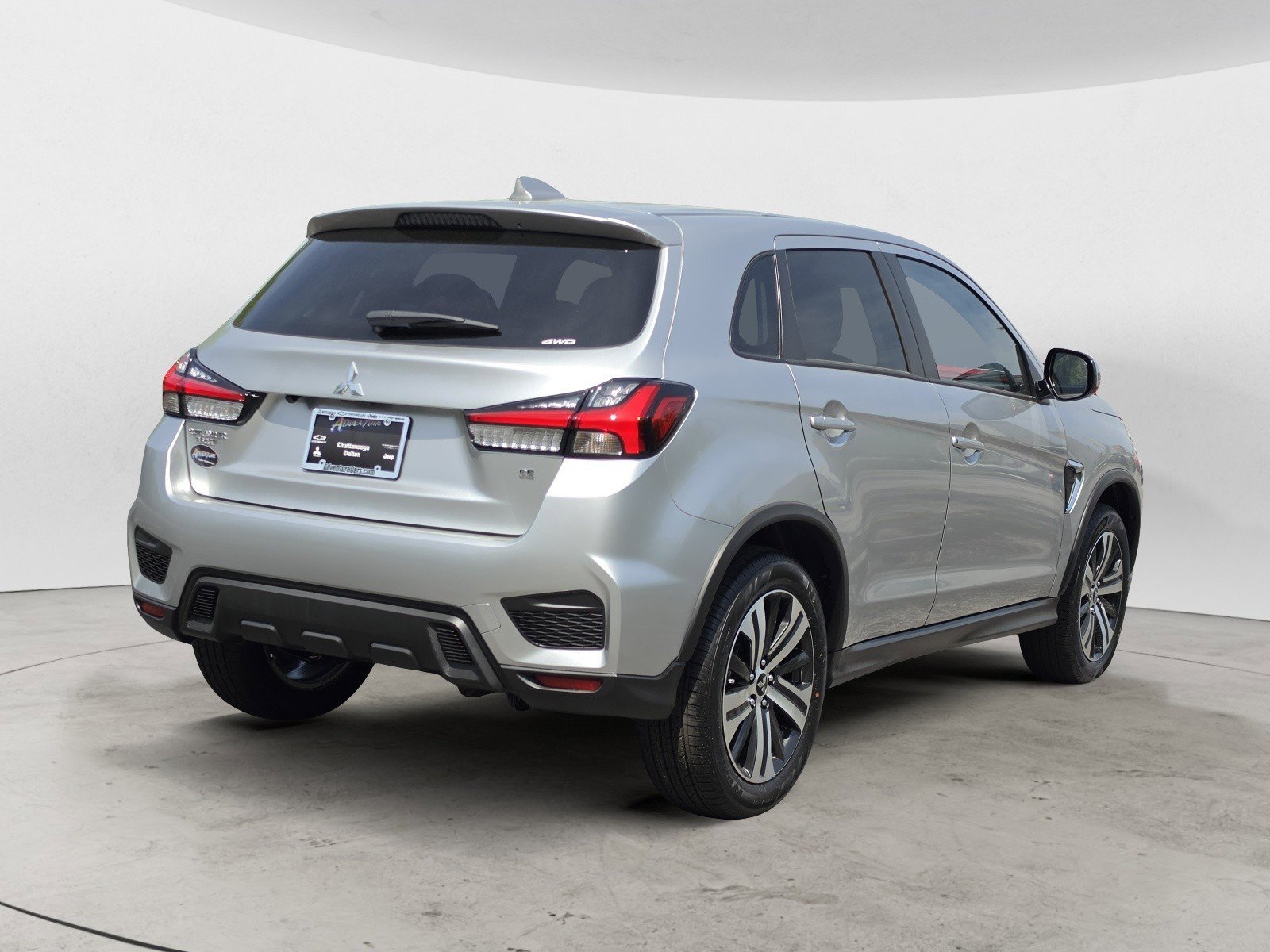 New 2026 Silver Mitsubishi  image 3