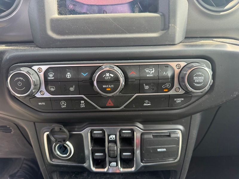 Used 2023 Gray Jeep Sport S image 9