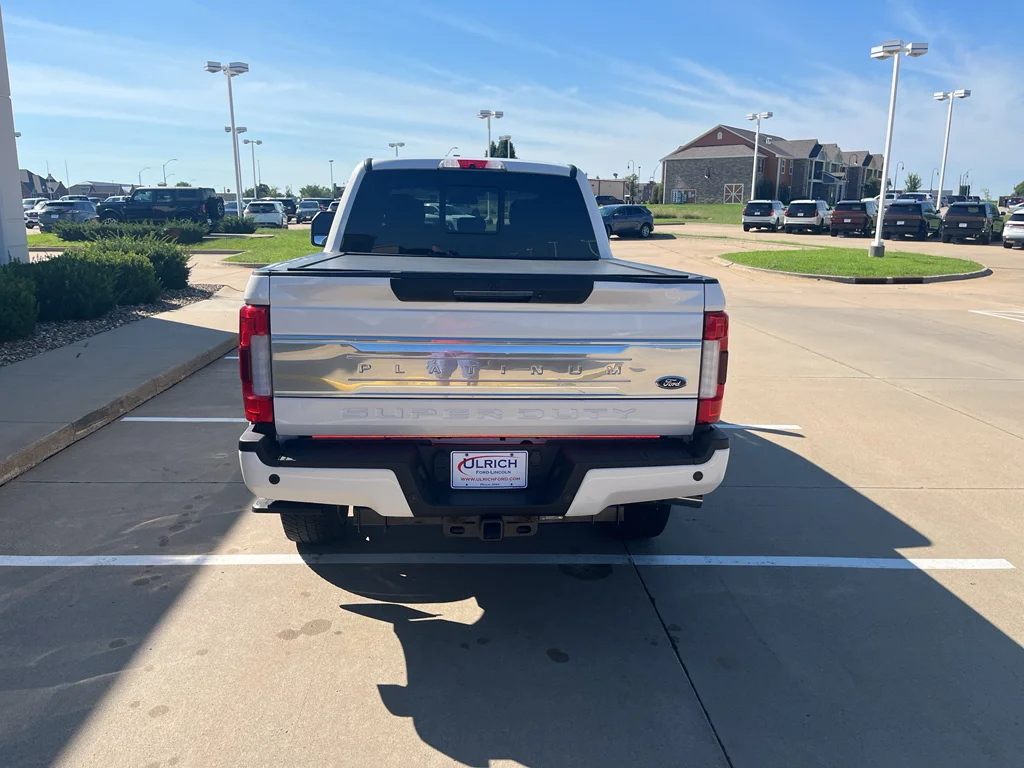 Used 2018 White Platinum Tri-Coat Metallic Ford Platinum image 7