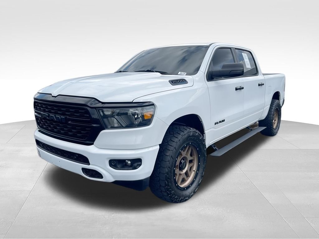 Used 2024 White Ram Big Horn/Lone Star image 4