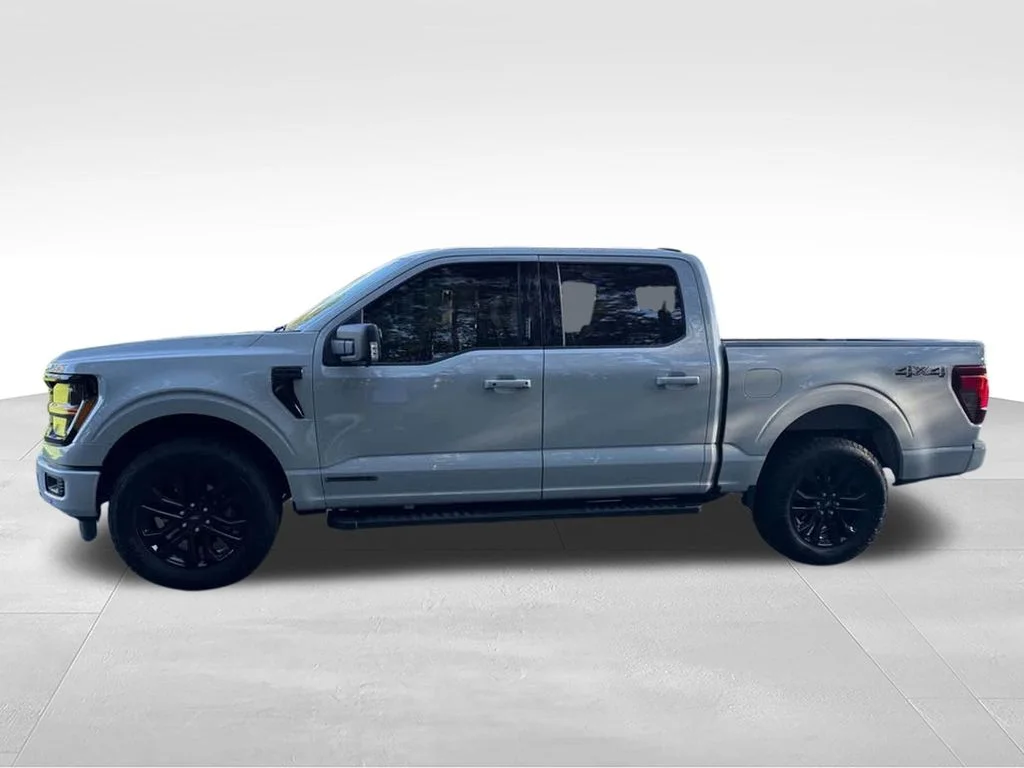Used 2024 Avalanche Ford XLT image 6