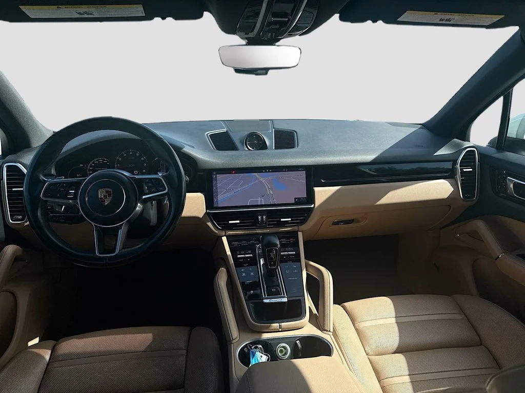 Used 2021  Porsche Base image 26