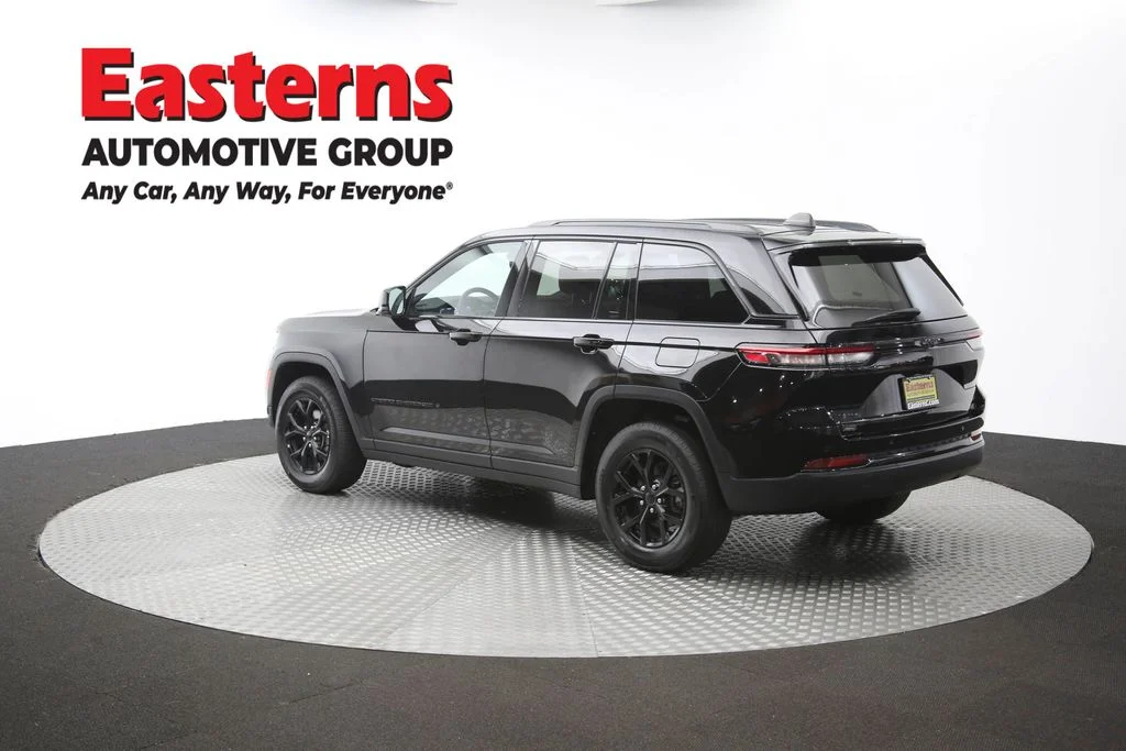 Used 2025 Black Jeep Altitude image 64