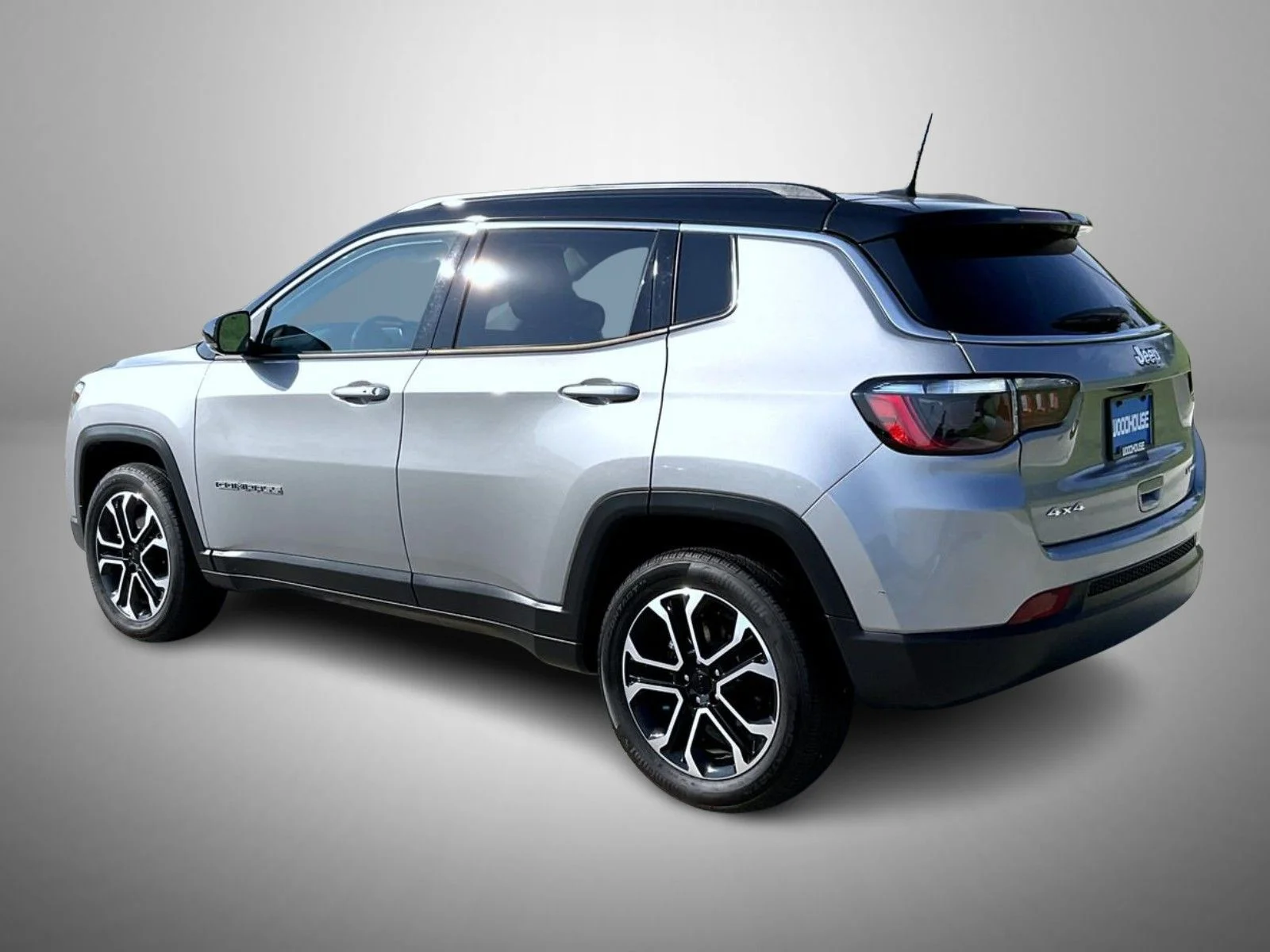 Used 2022 Silver Jeep Limited image 7